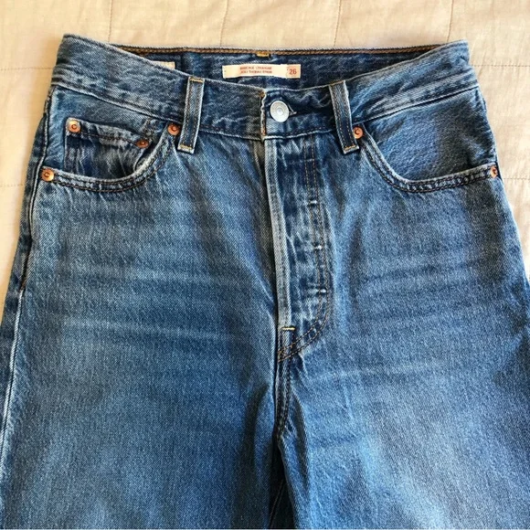 Levi’s Ribcage Jeans - Picture 2 of 6